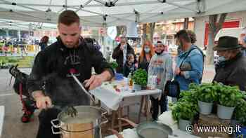 Le trofie di Andora conquistano Fossano, laboratori di pesto al mortaio a “Coloratissimo autunno” - IVG.it