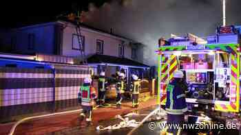 Großaufgebot in Garrel am Sonntag: Garagenbrand an Teichstraße greift auf Doppelhaus über - Nordwest-Zeitung