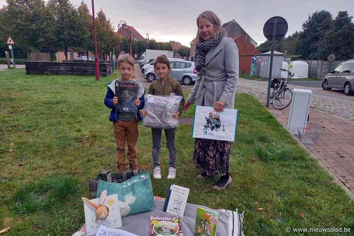 Alle wegen leiden dit najaar naar de bib: Victor vond fleecedekentje (en mocht het mee naar huis nemen)
