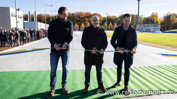 Neue Eisschnelllaufbahn in Chemnitz eröffnet - Radio Chemnitz
