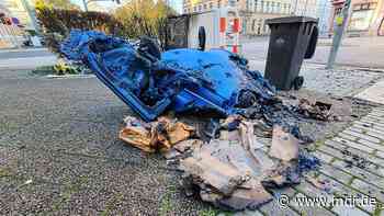Chemnitz: Zehn Müllcontainer und ein Fahrradanhänger abgebrannt - MDR