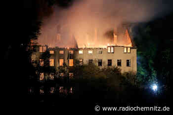 Industriebrache in Wittgensdorf geht in Flammen auf - Radio Chemnitz