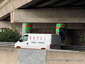 Bari, continuano le affissioni abusive del circo: città deturpata - Borderline24 - Il giornale di Bari