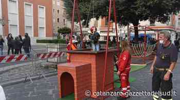 Crotone, piazza della Resistenza teatro del divertimento per i bambini FOTO - Gazzetta del Sud