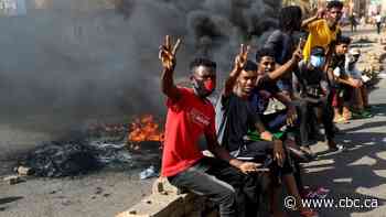 Military in Sudan detains prime minister, government officials in apparent coup