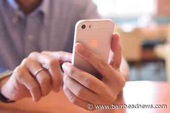 Autumn clock change 2021: Do smartphones and fitbits automatically change time? - Barrhead News