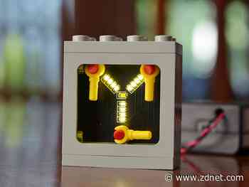 Build your own LEGO flux capacitor with animated LED lights for only $55