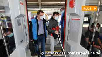 Wie zwei blinde Jugendliche den Alltag unterwegs meistern