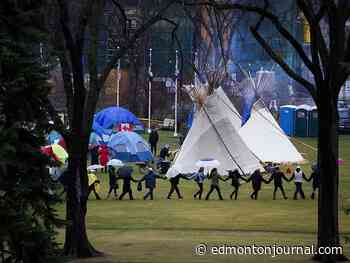 Camp protesting COVID-19 vaccinations, Indigenous injustices removed from Alberta legislature grounds