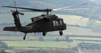 Hubschrauber im Kampf gegen Waldbrand im Bezirk Neunkirchen - KURIER