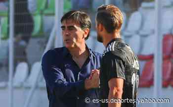 Gustavo Quinteros reveló los dos motivos que dejaron fuera a Christian Santos en Colo Colo ante la UC - Yahoo Deportes