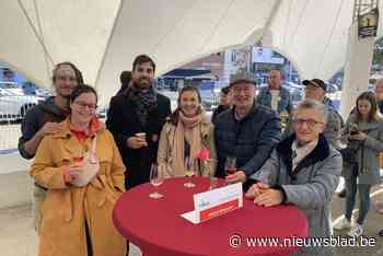 Nieuwe Lokeraars krijgen feestelijk welkom (Lokeren) - Het Nieuwsblad