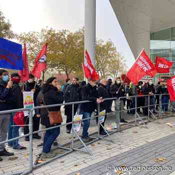 Essen: AfD-Parteitag in der Grugahalle - Wahlen und Proteste - Radio Essen