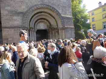 Une pluie de pétales pour la Sainte Fleur - Epinal infos - Epinal Infos