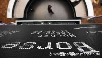 Börse: Vonovia bei Deutsche Wohnen am Ziel, Symrise hebt Prognose an