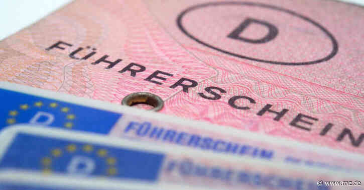 Mannheim:  Betrunkene Frau fährt ohne Licht und Führerschein