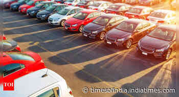 Car discounts skid to a 3-yr low on supply woes