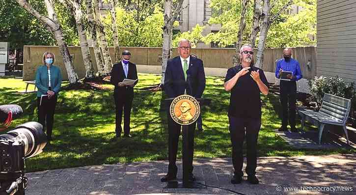 After Mass Firings, Washington Governor Now Eyes Shot Mandate For All Private Businesses