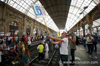 Quatre personnes interpellées après l'intrusion d'une manif anti-pass sur les rails de la gare de Nice