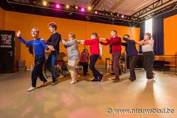 Mensen met en zonder beperking genieten van kunst en cultuur tijdens Kunstproeven