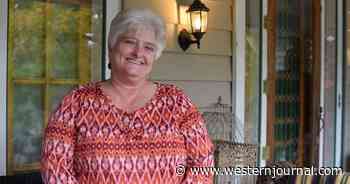 Rural Indiana City Offers 'Stand-in Grandparents' to New Residents