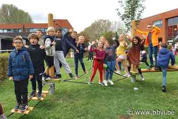 Nieuw avontuurlijk speeltuig voor leerlingen van De Bloesem in Munsterbilzen - Het Belang van Limburg