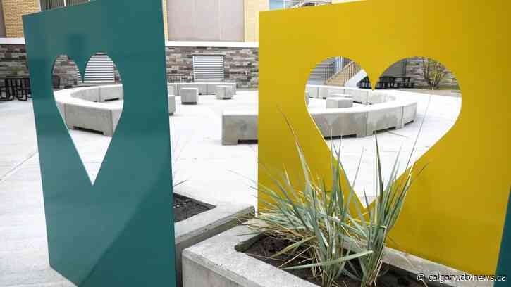 Health-care worker respite area opened at Calgary hospital, fundraising started for 3 more