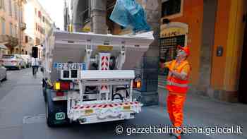 Modena, l'annuncio: «La raccolta porta a porta sarà estesa a tutta la città dal 2024» - La Gazzetta di Modena