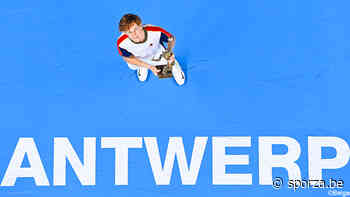 Jannik Sinner laat monden openvallen in Antwerpen en neemt trofee mee naar huis - sporza.be