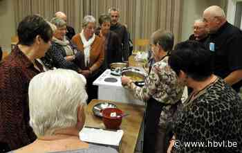 Tuinhier-leden leren goudsbloemzalf maken - Het Belang van Limburg