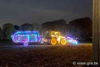 Bevel in 't licht lokt 3.000 wandelaars (Nijlen) - Gazet van Antwerpen Mobile - Gazet van Antwerpen