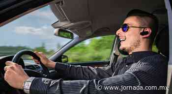 El uso de 'manos libres' también distrae al manejar Zurich - La Jornada