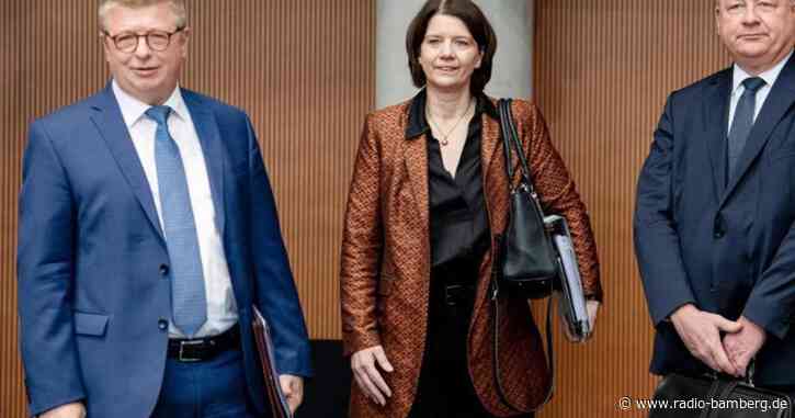 Anhörung von Geheimdienst-Chefs: Extremisten und Fremdmächte