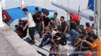 Crotone, c'è l’ombra della criminalità dietro gli arrivi - Gazzetta del Sud - Edizione Catanzaro, Crotone, Vibo