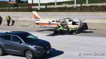 Video captures the moment a plane was forced to land on a highway north of Toronto