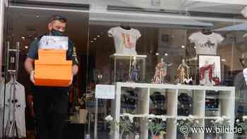 Razzia auf Mallorca: Polizei sackt falsche Luxus-Schnäppchen ein - BILD