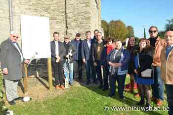 Kruisem lanceert poëzieproject op begraafplaatsen: “Gedichten brengen troost en verzachten de pijn”
