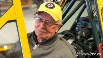 Former RCAF pilot still barrel rolling at 90