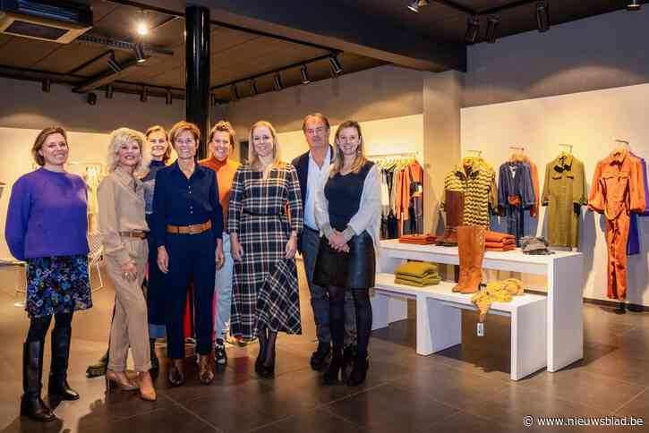 Staatssecretaris op bezoek bij modebedrijf Caroline Biss