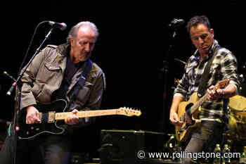 See a Lyric Video for Bruce Springsteen and Joe Grushecky’s ‘Light of Day’ 1995 Club Performance