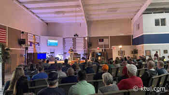 Aerospace workers showing opposition to vaccine mandate - KTUL