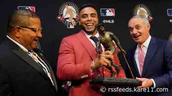 Nelson Cruz wins MLB's Roberto Clemente Award for philanthropy