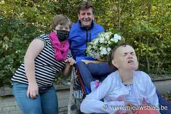 Vrouwen met beperking zien eindelijk hun idool Luc Steeno terug: “Hartverwarmend om te zien”