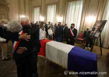 Mort de Jean-Claude Guibal: les Mentonnais se recueillent à la mairie