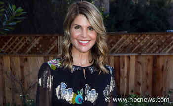 Lori Loughlin pays $500K for college tuition of 2 students after admissions scandal