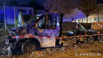 Anwohner hörten Explosionen: Wohnmobil in Gewerbegebiet in Glinde ausgebrannt | shz.de - shz.de