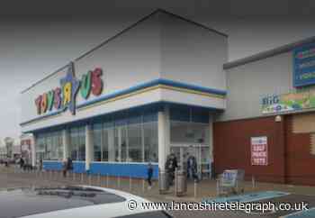 Toys 'R' Us to return to UK, four years after its demise