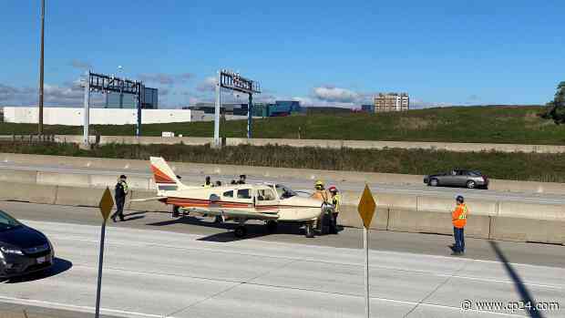 407 plane: Aircraft makes emergency landing on highway in Markham, Ont. - CP24 Toronto's Breaking News
