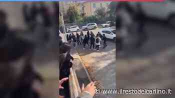 Aggressione a Modena, il video del pestaggio del ragazzo - il Resto del Carlino