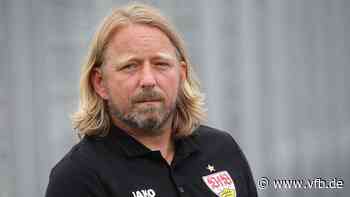 Sven Mislintat vor FC Augsburg - VfB - VfB Stuttgart